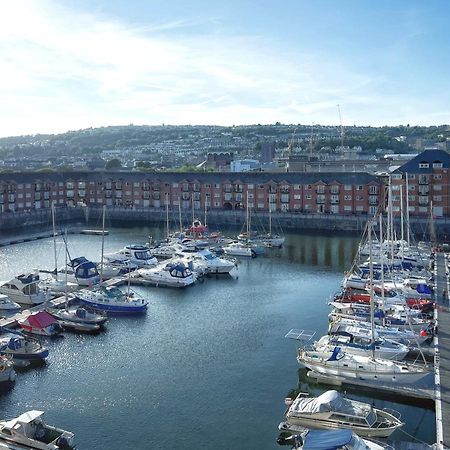 Elegant And Bright Seaside Apt In Swansea Marina エクステリア 写真