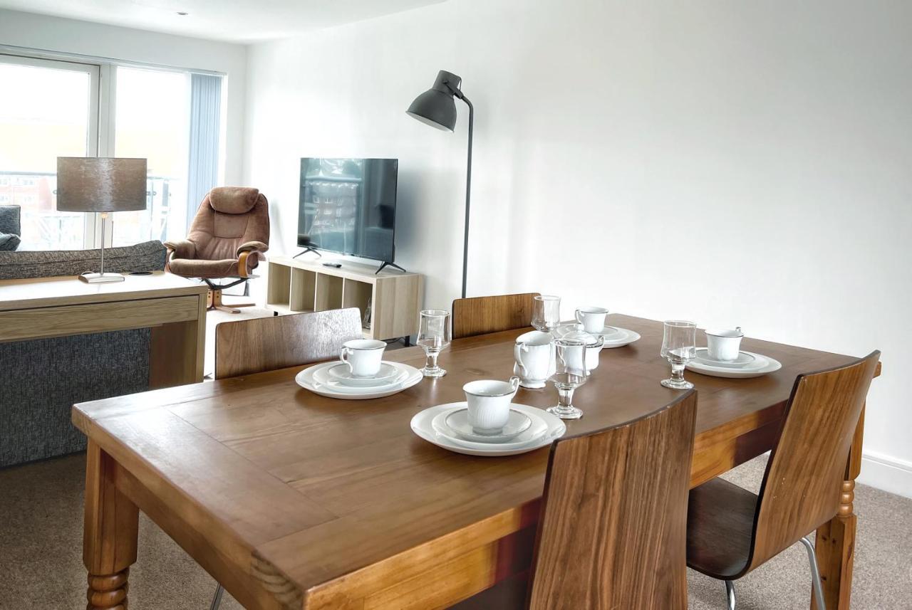 Elegant And Bright Seaside Apt In Swansea Marina エクステリア 写真
