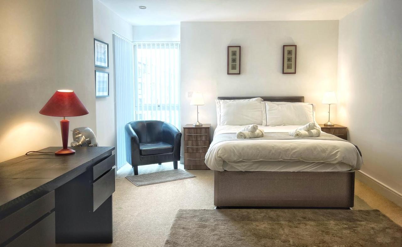 Elegant And Bright Seaside Apt In Swansea Marina エクステリア 写真