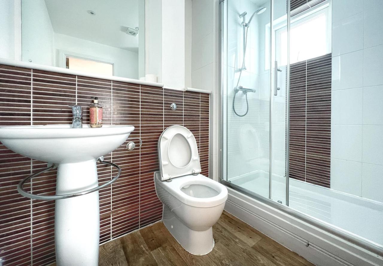 Elegant And Bright Seaside Apt In Swansea Marina エクステリア 写真