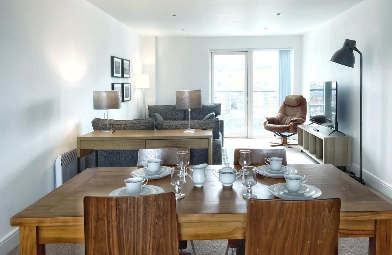 Elegant And Bright Seaside Apt In Swansea Marina エクステリア 写真