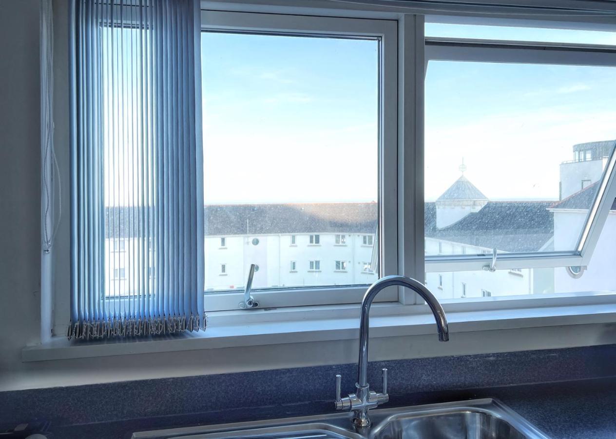 Elegant And Bright Seaside Apt In Swansea Marina エクステリア 写真