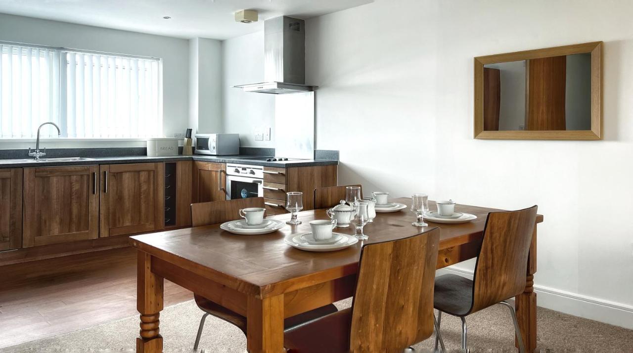 Elegant And Bright Seaside Apt In Swansea Marina エクステリア 写真